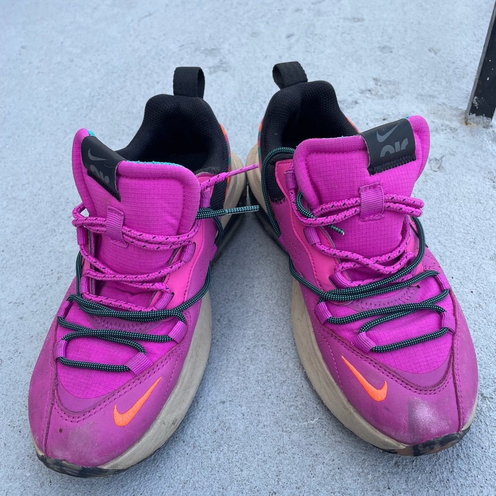 ✨ 3/$20 Nike Air Pink and Orange Sneakers